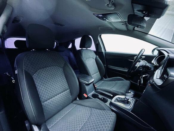 2019 Kia Ceed III, серый, 1640000 рублей - вид 8