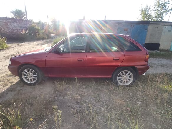1992 Opel Astra F, красный - вид 6