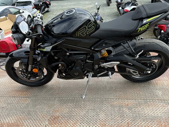 2025 Triumph Street Triple, чёрный, 1299000 рублей - вид 20