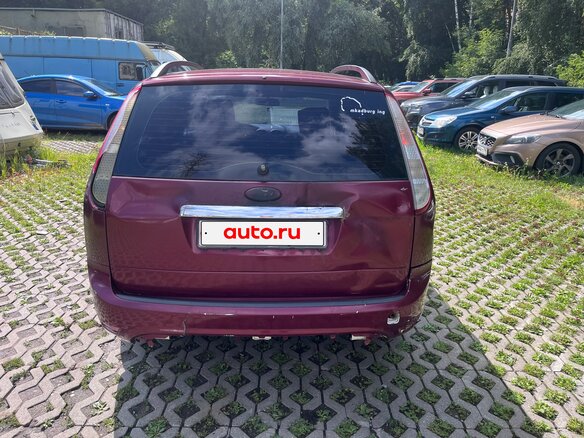 2008 Ford Focus II Рестайлинг, пурпурный - вид 1