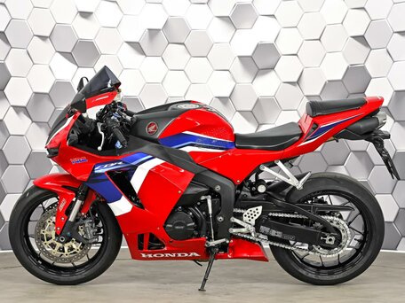 2022 Honda CBR 600RR, красный, 1299000 рублей, вид 4