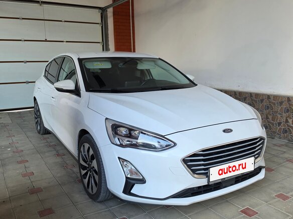 2018 Ford Focus IV, белый, 1330000 рублей - вид 1