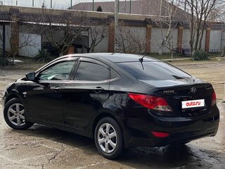 2012 Hyundai Solaris I, чёрный, 700000 рублей, вид 4