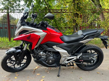 2021 Honda NC 750X, красный, 899000 рублей, вид 2