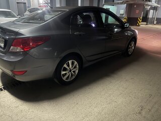 2013 Hyundai Solaris I, чёрный, 580000 рублей, вид 3