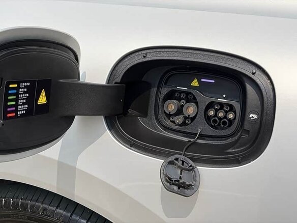 2026 Changan Qiyuan A06 28.39 kWh, серебристый, 2590000 рублей - вид 17