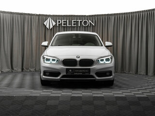 2017 BMW 1 серии 118i II (F20/F21) Рестайлинг 2, белый, 2090000 рублей, вид 3