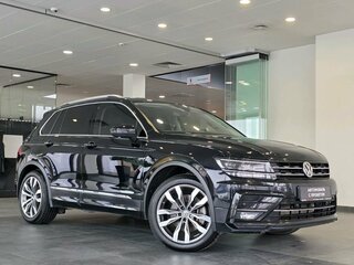2020 Volkswagen Tiguan II, чёрный, 2639000 рублей, вид 1