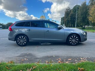 2018 Volvo V60 I Рестайлинг, серый, 2089000 рублей, вид 3