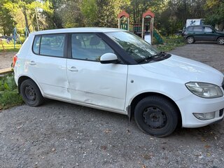 2011 Skoda Fabia II Рестайлинг, белый, 630000 рублей, вид 3