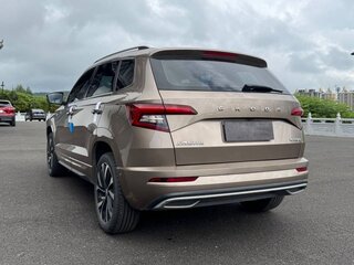 2022 Skoda Karoq DSG7 I, золотистый, 2170000 рублей, вид 2