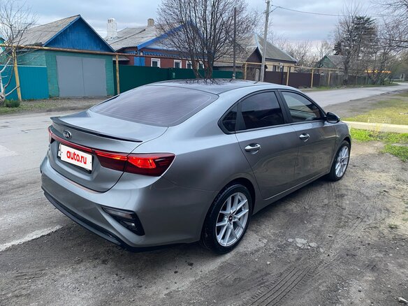 2020 Kia Cerato IV, серый, 1950000 рублей - вид 2