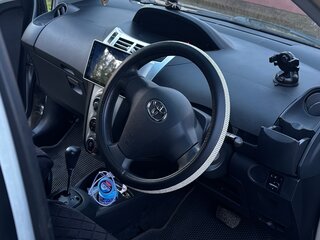 2005 Toyota Vitz II (XP90), серебристый, 465000 рублей, вид 4