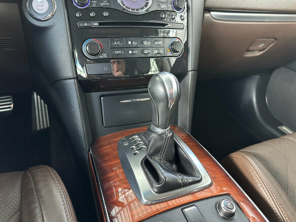 2014 Infiniti QX70, коричневый - вид 15