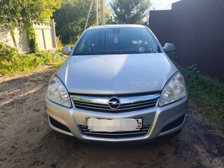 2013 Opel Astra H Рестайлинг, серебристый, 560000 рублей, вид 2