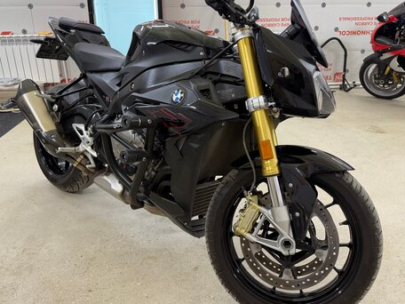 2019 BMW S 1000 R, чёрный, 1350000 рублей, вид 3