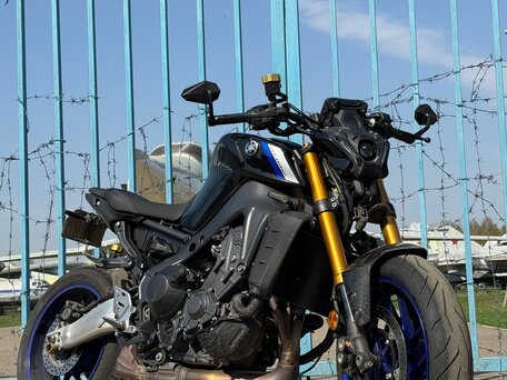 2021 Yamaha MT-09 (FZ-09), чёрный, 930000 рублей, вид 4