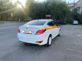 2016 Hyundai Solaris I Рестайлинг, белый, 430000 рублей, вид 4
