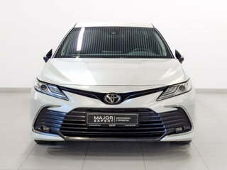 2021 Toyota Camry VIII (XV70) Рестайлинг, белый, 2775000 рублей, вид 2
