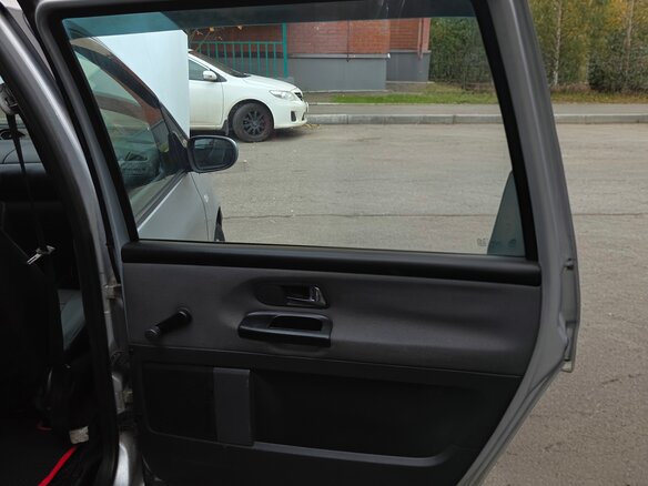 2005 Ford Galaxy I Рестайлинг, серебристый, 415000 рублей - вид 20