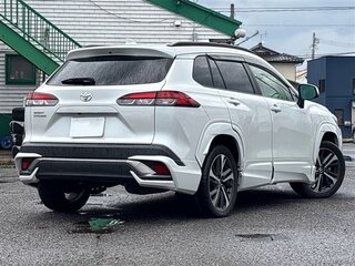 2023 Toyota Corolla Cross I, белый, 1850000 рублей, вид 3