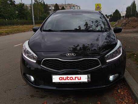 2013 Kia Ceed II, чёрный, 960000 рублей, вид 1