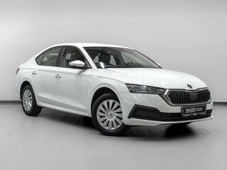 2021 Skoda Octavia IV (A8), белый, 2415000 рублей, вид 3