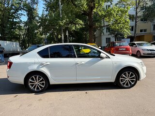 2017 Skoda Octavia III (A7), белый, 1449000 рублей, вид 5