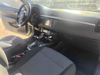 2018 Kia Rio X-Line IV, бежевый, 1650000 рублей, вид 5