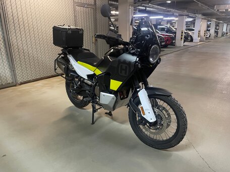 2022 Husqvarna Norden 901, серый, 920000 рублей, вид 1