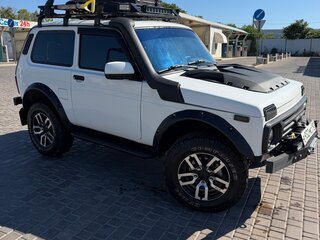 2016 Lada (ВАЗ) 2121 (4x4) Urban I Рестайлинг, белый, 845000 рублей, вид 1