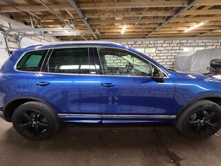 2016 Volkswagen Touareg II Рестайлинг, синий, 3100000 рублей, вид 3