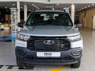 2026 Lada (ВАЗ) Niva Travel I Рестайлинг, серебристый, 1439000 рублей, вид 2