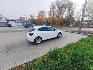 2011 Opel Astra J, белый, 500000 рублей, вид 2