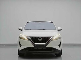 2023 Nissan Qashqai III, белый, 1630000 рублей, вид 2