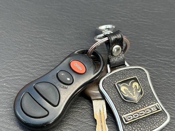 2002 Dodge Neon II, чёрный, 150000 рублей - вид 10