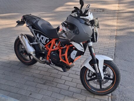 2012 KTM 690 Duke, белый, 450000 рублей, вид 1