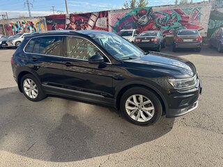 2018 Volkswagen Tiguan II, чёрный, 2900000 рублей, вид 3