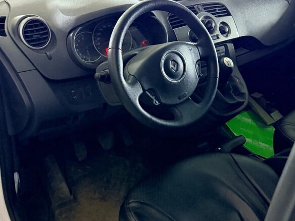 2012 Renault Kangoo II, белый, 750000 рублей - вид 9