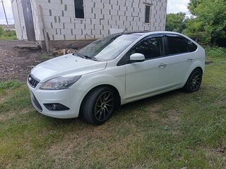 2010 Ford Focus II Рестайлинг, белый, 750000 рублей, вид 1