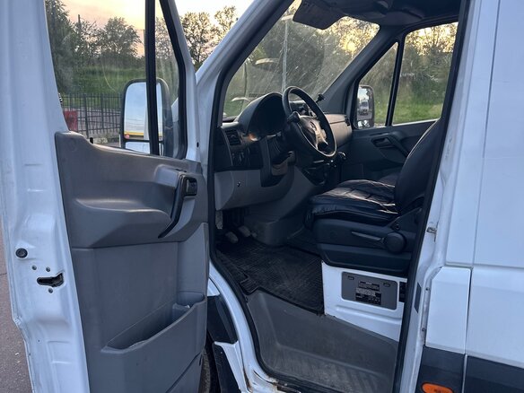 2014 Mercedes-Benz Sprinter, белый, 2600000 рублей - вид 5