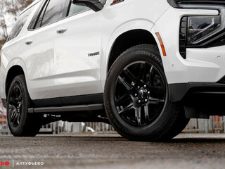2025 Chevrolet Tahoe V Рестайлинг, белый, 12400000 рублей, вид 5