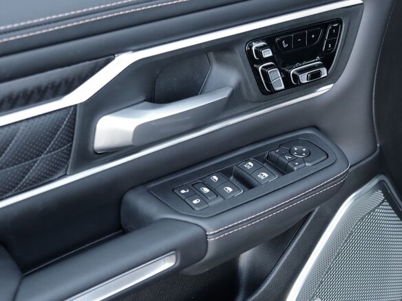 2026 Ram 1500 Crew Cab V Рестайлинг, красный, 12590000 рублей - вид 20