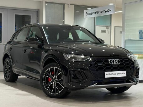 2025 Audi Q5 L 45 TFSI II (FY) Рестайлинг, чёрный, 5740000 рублей, вид 3