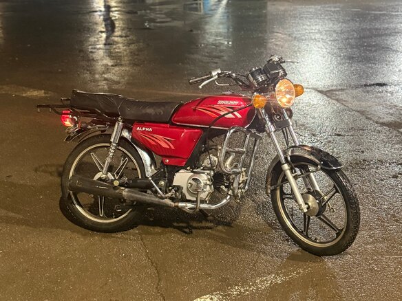 2015 Racer Alpha, красный, 30000 рублей - вид 1