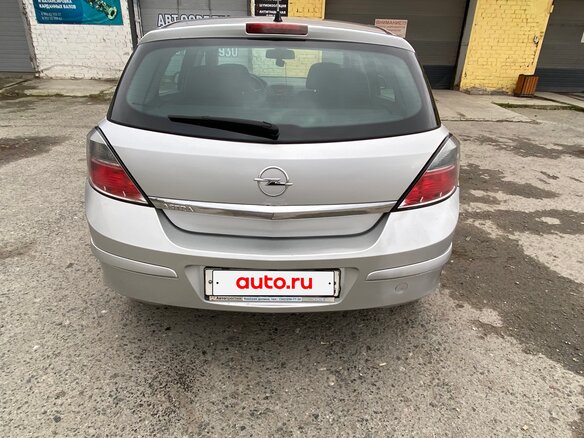 2010 Opel Astra H Рестайлинг, серебристый, 450000 рублей - вид 2