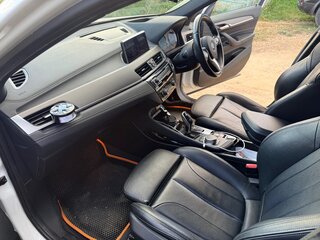 2018 BMW X2 sDrive18i I (F39), белый, 1850000 рублей, вид 4