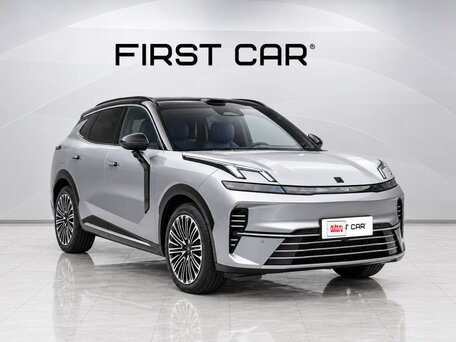 2026 Lynk & Co 08 EM-P 38.2 kWh I Рестайлинг, серебристый, 5490000 рублей, вид 5