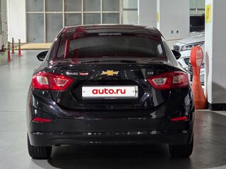 2017 Chevrolet Cruze II, чёрный, 1425000 рублей, вид 3