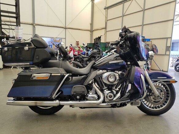 2010 Harley-Davidson Electra Glide, фиолетовый, 1177000 рублей - вид 1